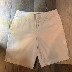 Docker’s Light Khaki Stone Shorts - size 4P